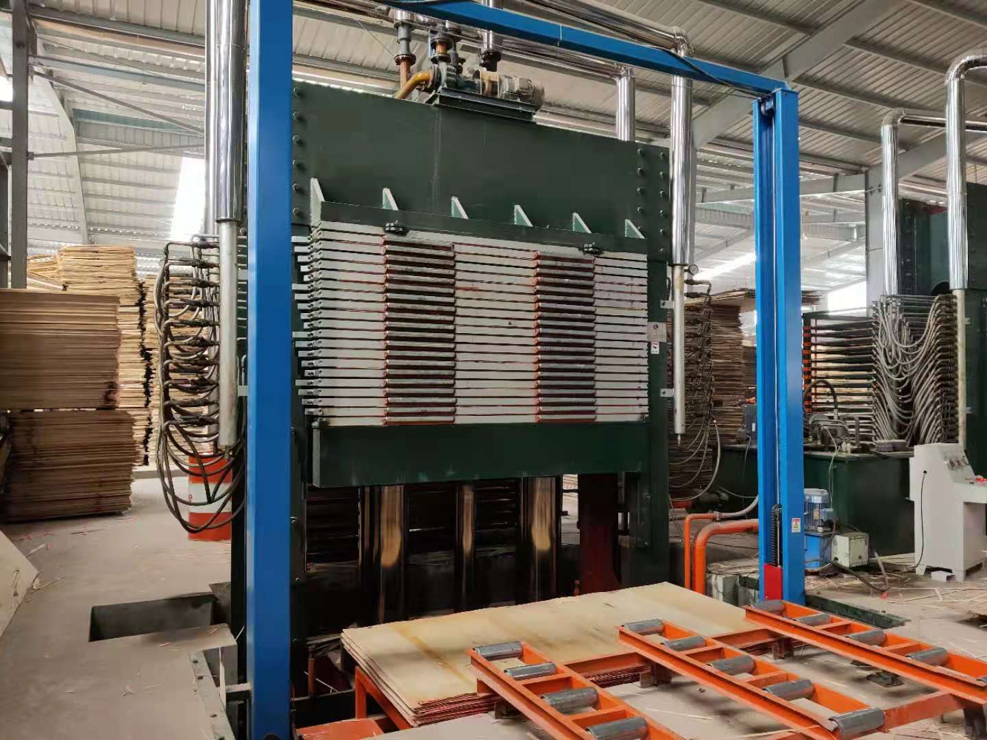 Pressing Plywood machinery insight
